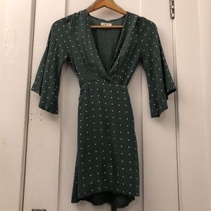 versatile green wrap with tiny white heart pattern size xs or 0